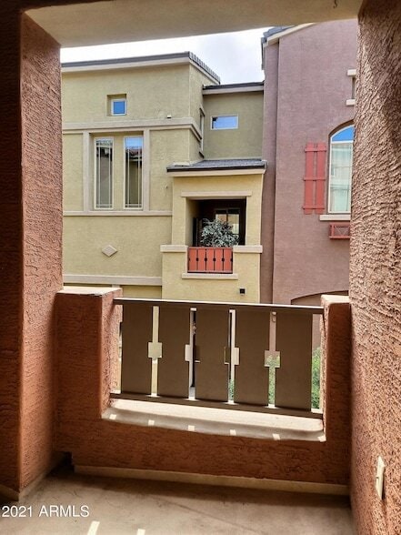 Building Photo - 240 W Juniper Ave