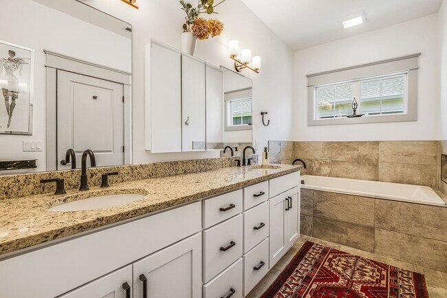 Building Photo - Modern 3-Bedroom Home in The Cottages at Avery Creek