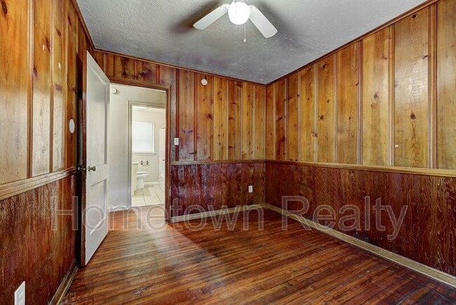 Building Photo - 410 E Steed Dr