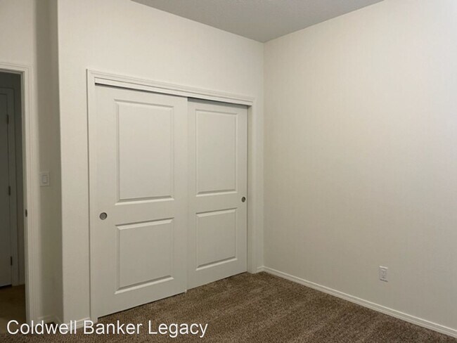 Building Photo - 4 br, 2 bath House - 2031 White Dove St SE
