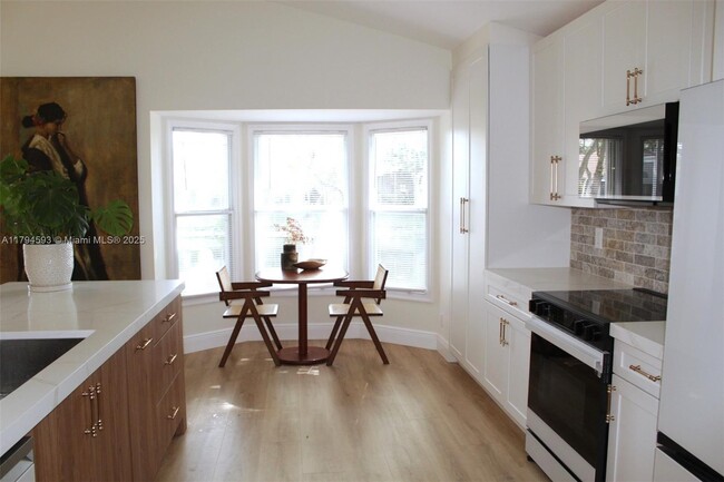 Building Photo - 2223 Soundings Ct