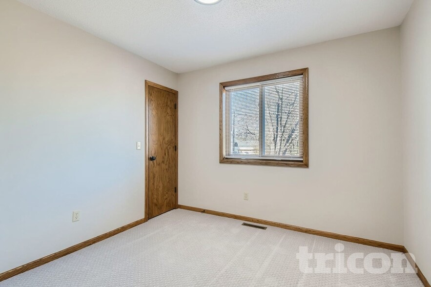 Building Photo - 1409 146th Ave NW