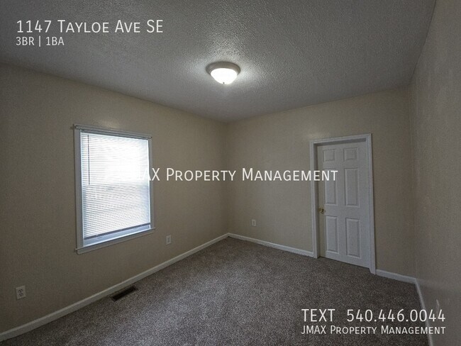 Building Photo - 1147 Tayloe Ave SE