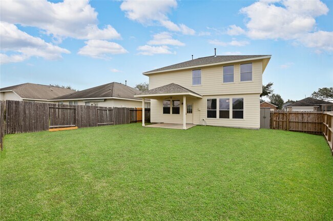 Building Photo - 7447 Oakwood Canyon Dr