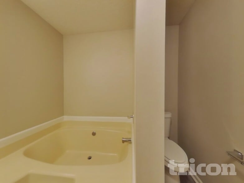 Building Photo - 296 Whitney Ln