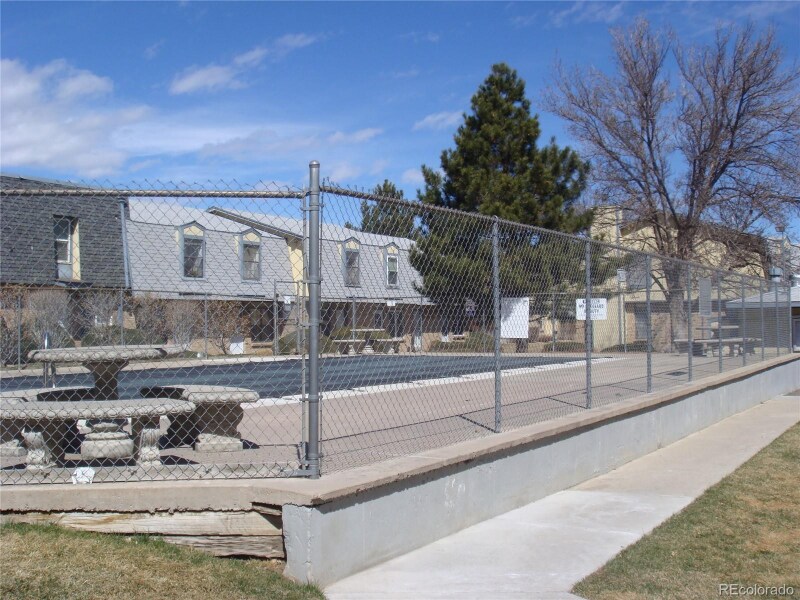 Building Photo - 1482 S Pierson St