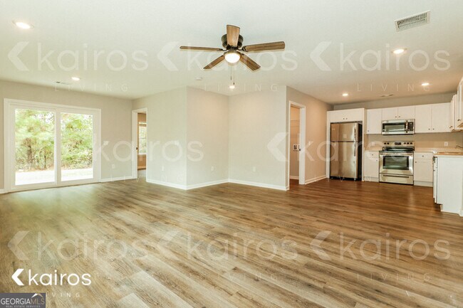 Building Photo - 126 Cottage Grove Rd