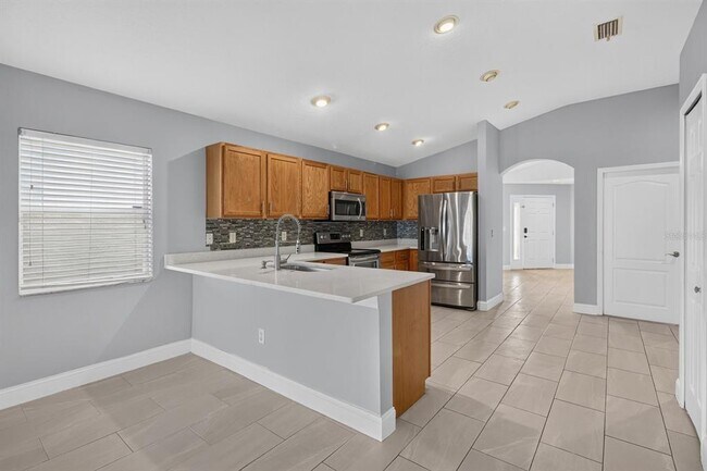 Building Photo - 7961 Carriage Pointe Dr
