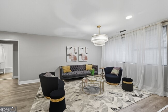 Building Photo - 3645 Peachtree Rd NE