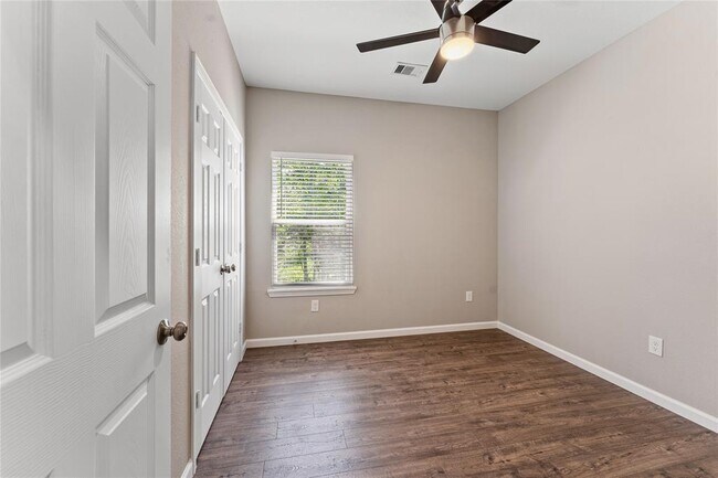 Building Photo - 5307 Groveton St