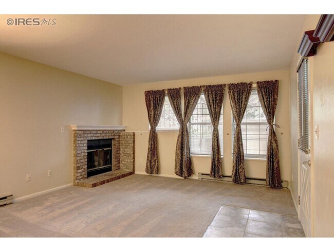 Building Photo - Inviting 2-Bedroom Condo Near Shopping & Dining | Available Early July