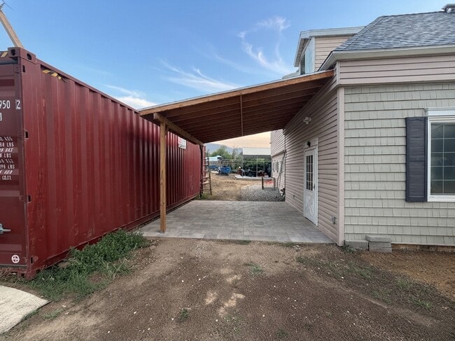 Building Photo - 110 E 300 S