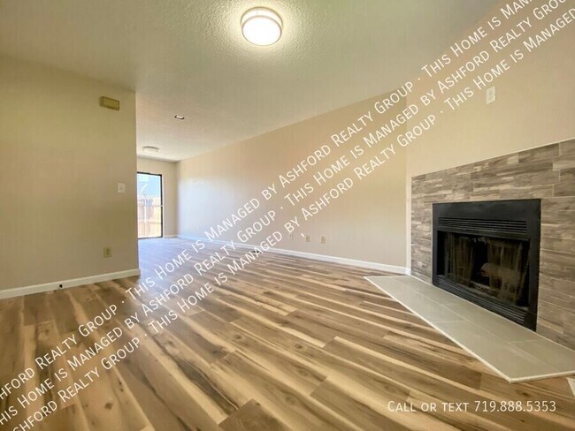 Building Photo - 1304 Soaring Eagle Dr