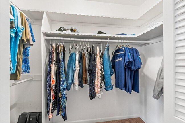 Building Photo - 1350 SW 13th Pl