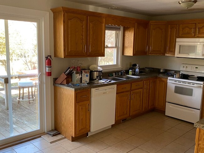 Building Photo - 1709 Atwater Ave