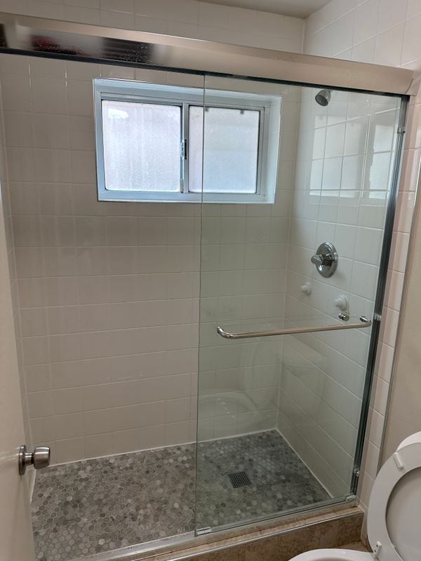 Building Photo - 1405 Oak Grove Ave