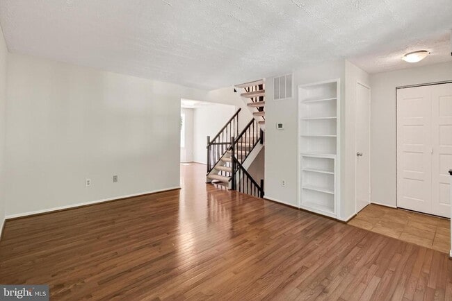 Building Photo - 337 Gundry Dr