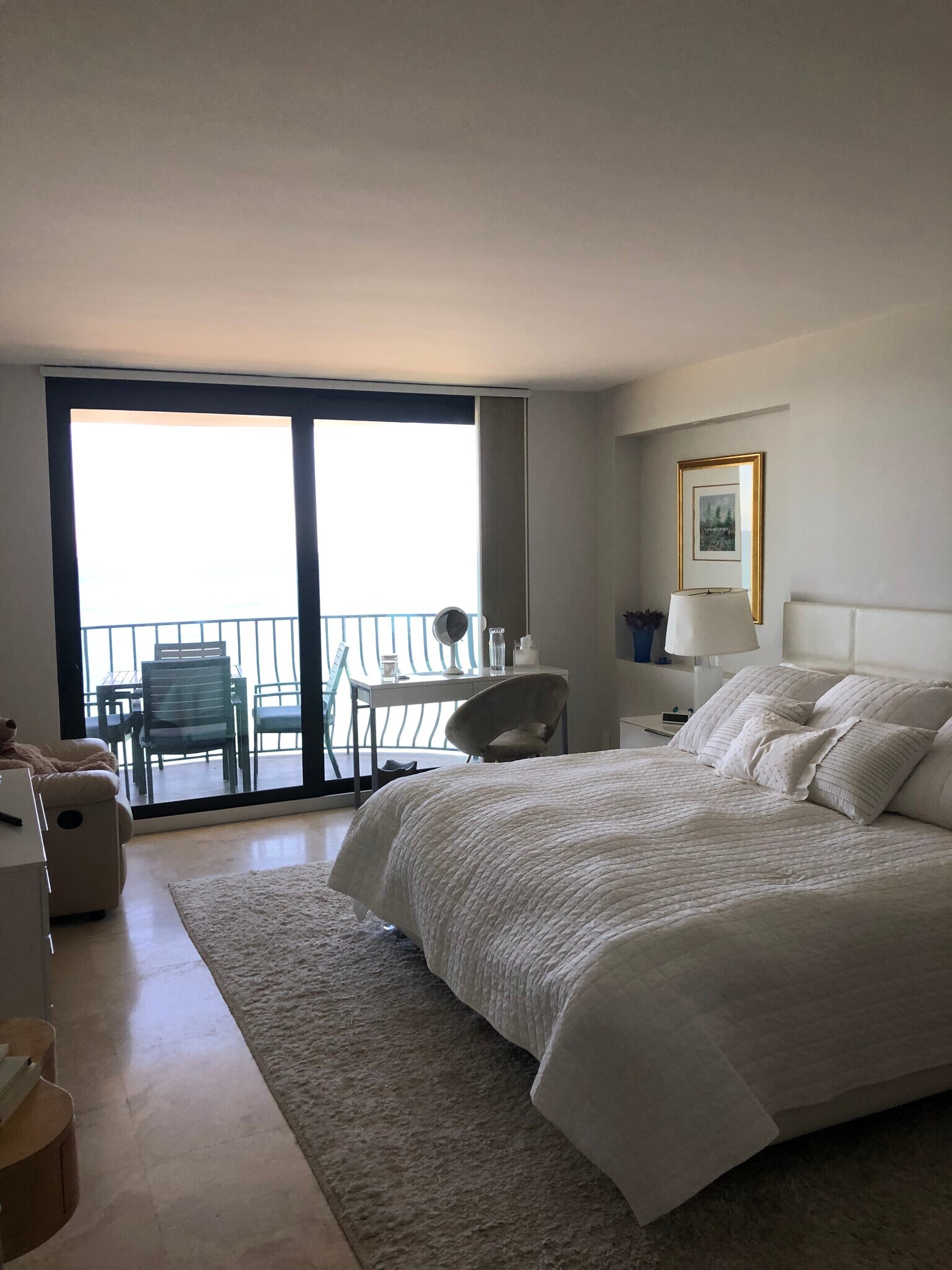 Building Photo - 8877 Collins Ave