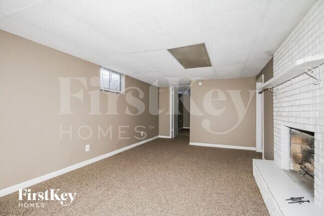 Building Photo - 13001 East 37th Terrace S