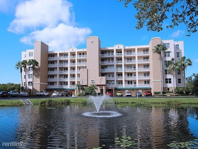 Building Photo - 6495 Shoreline Dr