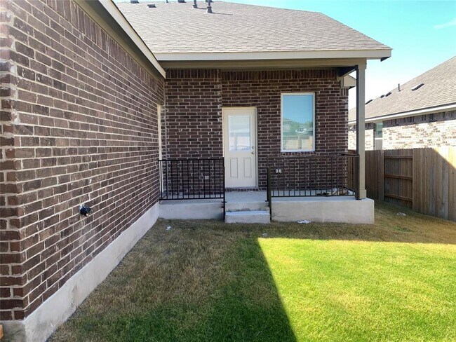 Building Photo - 2913 Sage Ranch Dr