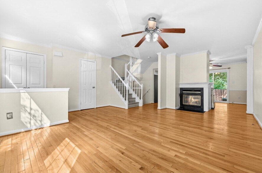 Building Photo - 6016 Rockton Ct