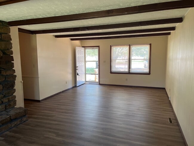 Building Photo - Welcome Home