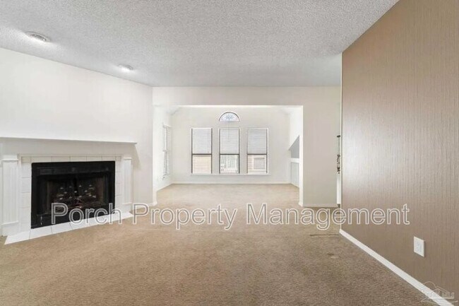 Building Photo - 7171 N 9th Ave