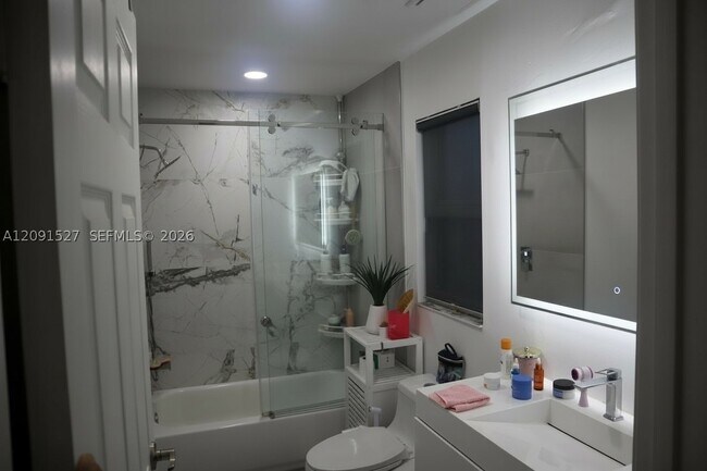 Building Photo - 1575 Zenith Way