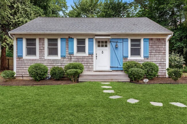 Building Photo - 23 Town Ln