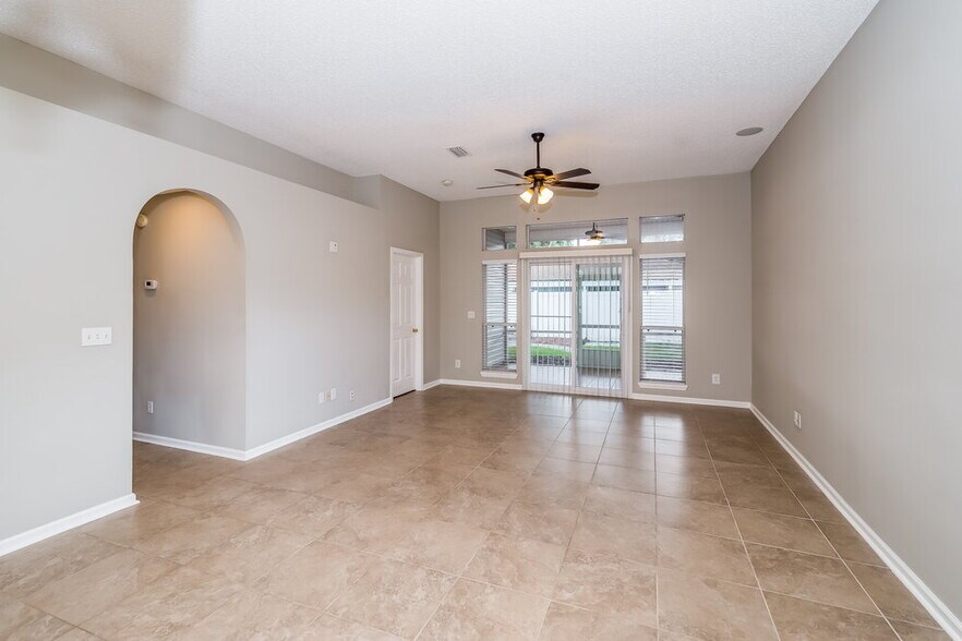 Building Photo - 3338 Ayrshire St