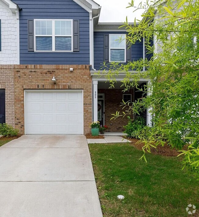 Building Photo - Townhome in Tega Cay, SC