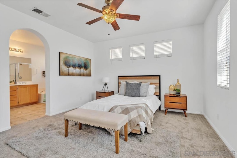 Building Photo - 916 Teatro Cir