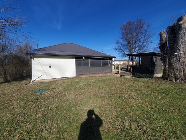 Building Photo - 9848 Ohio Ave