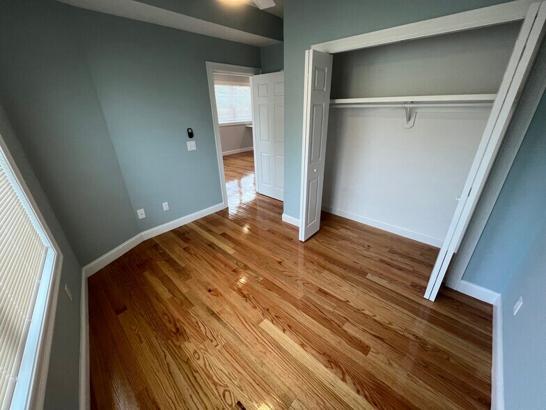 Building Photo - 29 Cameron Ave