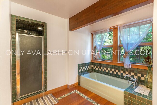 Building Photo - 2718 Stewart Rd