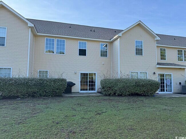 Building Photo - 1060 Fairway Ln