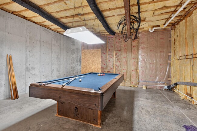 Building Photo - 133 Foxtail Dr