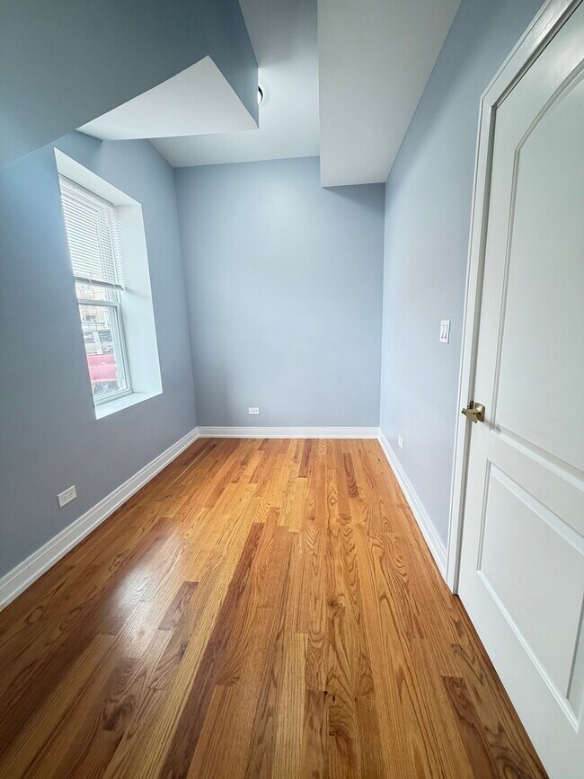 Building Photo - 1837 S Harding Ave