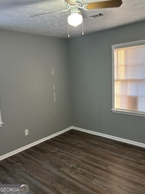 Building Photo - 499 Oak Way