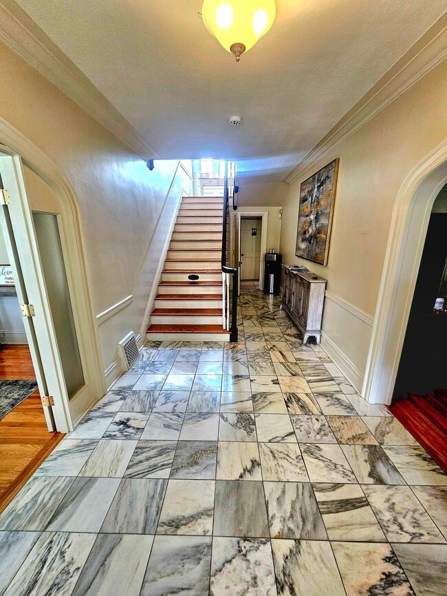 Building Photo - 3210 N Ocoee St