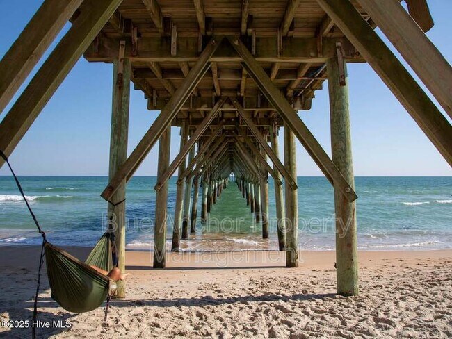 Building Photo - 103 S Grassland Rd