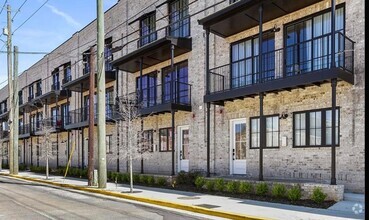 Building Photo - $1600 per bedroom. One of the last Enclave...
