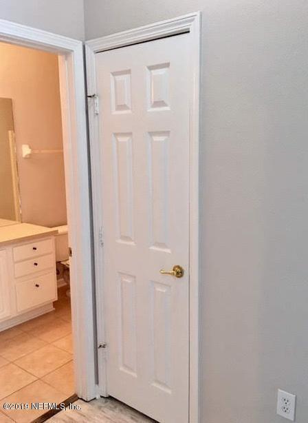 Building Photo - 7990 Baymeadows Cir E