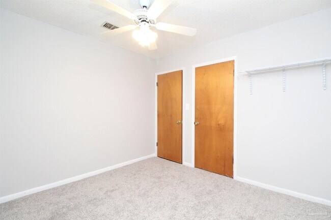 Building Photo - 7190 Pennington Dr