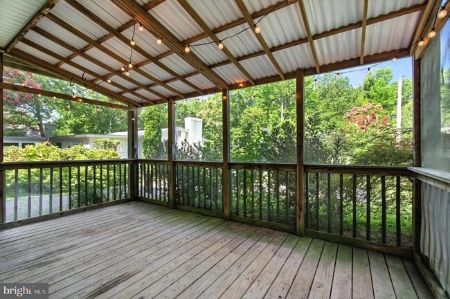 Building Photo - 3241 Henson Ave