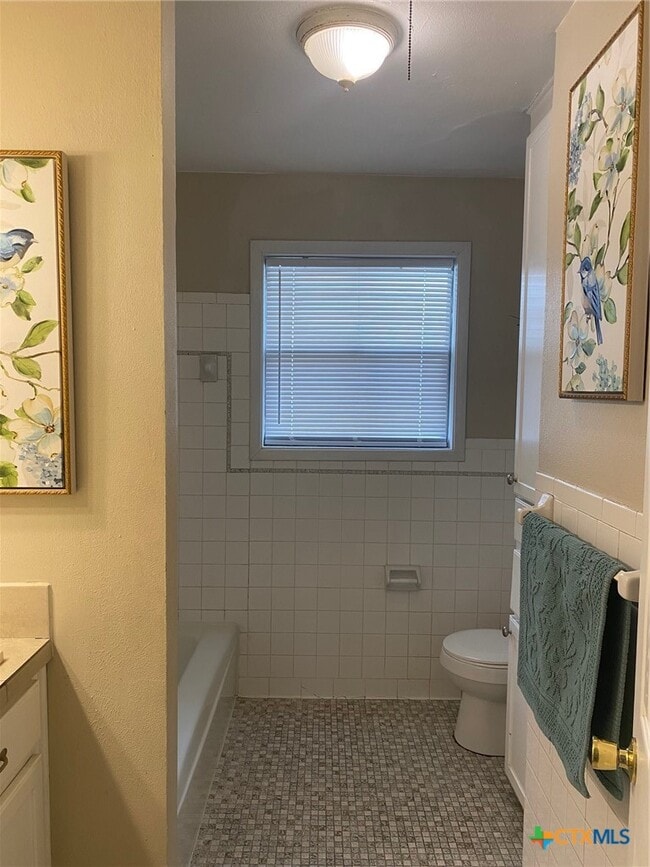 Building Photo - 3801 Lancelot Ln