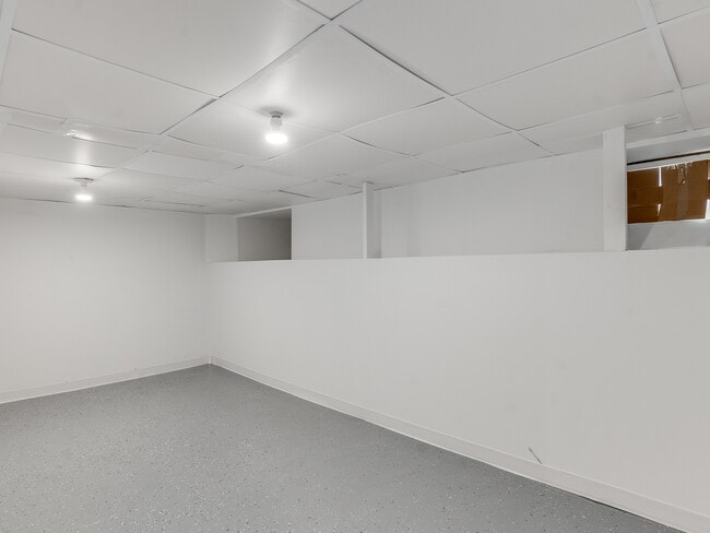 Building Photo - 608 Woodruff Ave