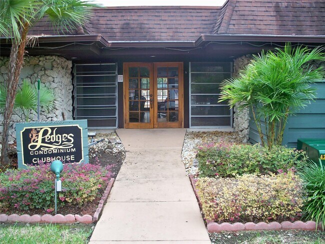 Building Photo - 8315 SW 72nd Ave