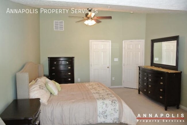 Building Photo - 950 Citrine Ct